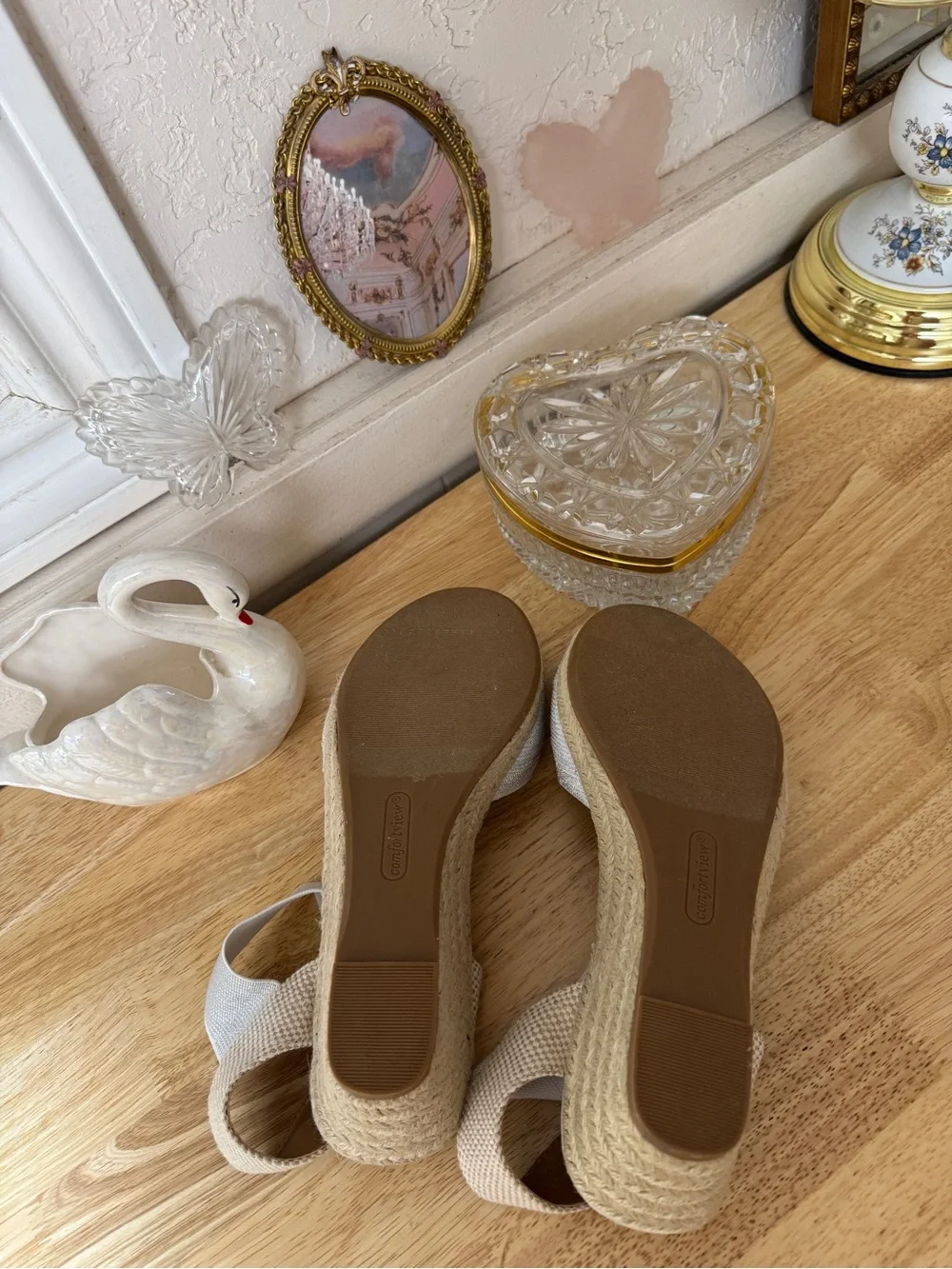 Comfortview shimmer espadrille wedge sandals size 9.5 stretchy comfort straps